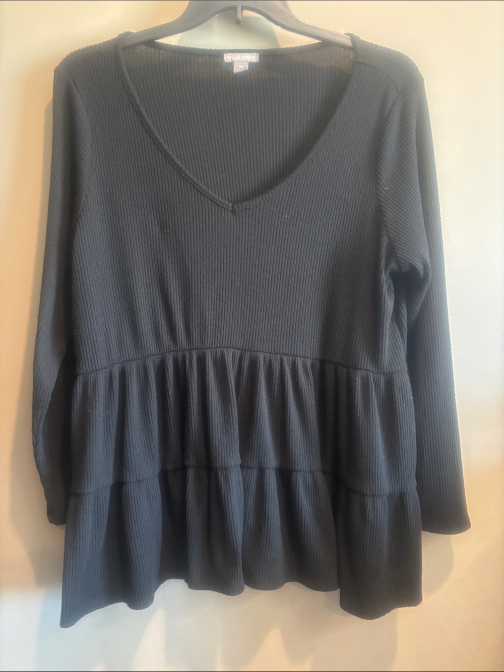 Falls Creek Black Ribbed V-Neck Tiered Long Sleeve Tunic